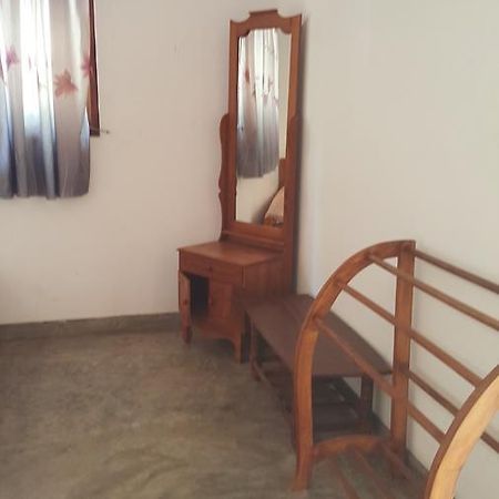 Lokuge Grand Resort Kataragama Extérieur photo