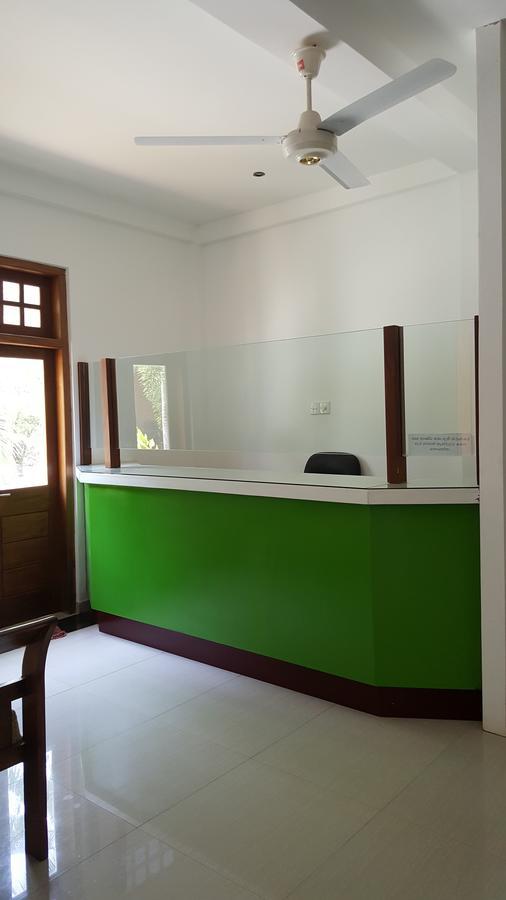 Lokuge Grand Resort Kataragama Extérieur photo