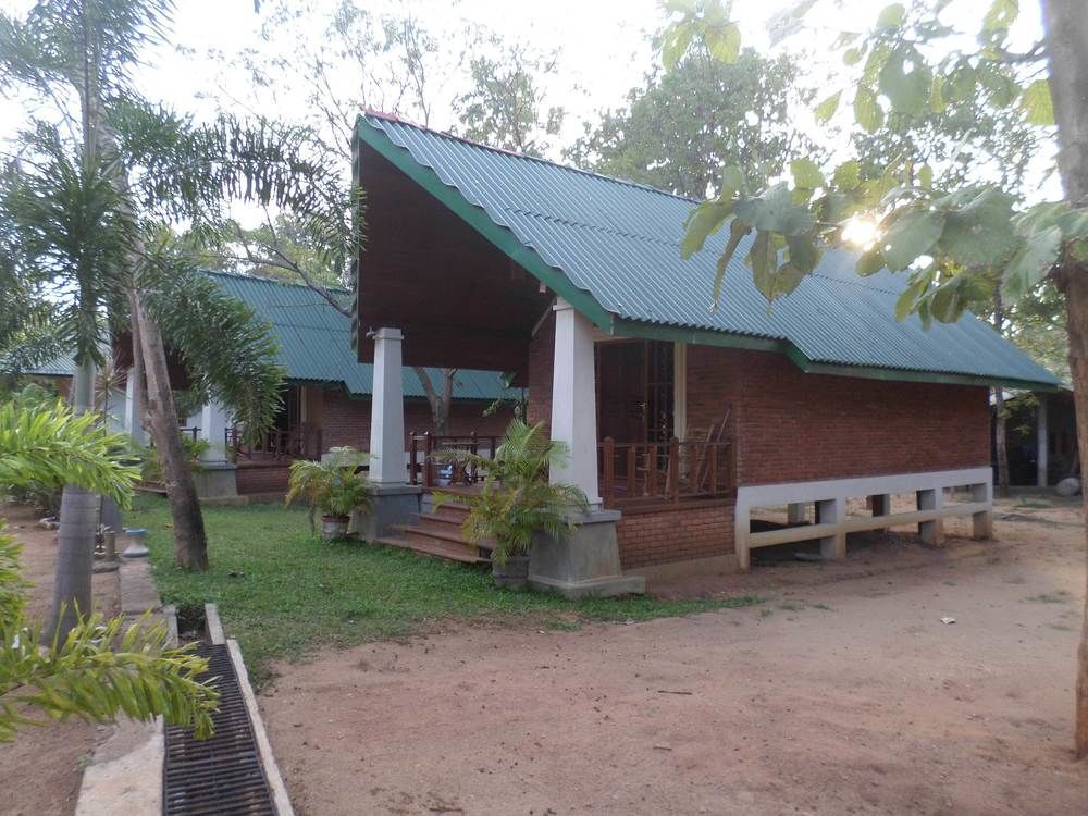 Lokuge Grand Resort Kataragama Extérieur photo